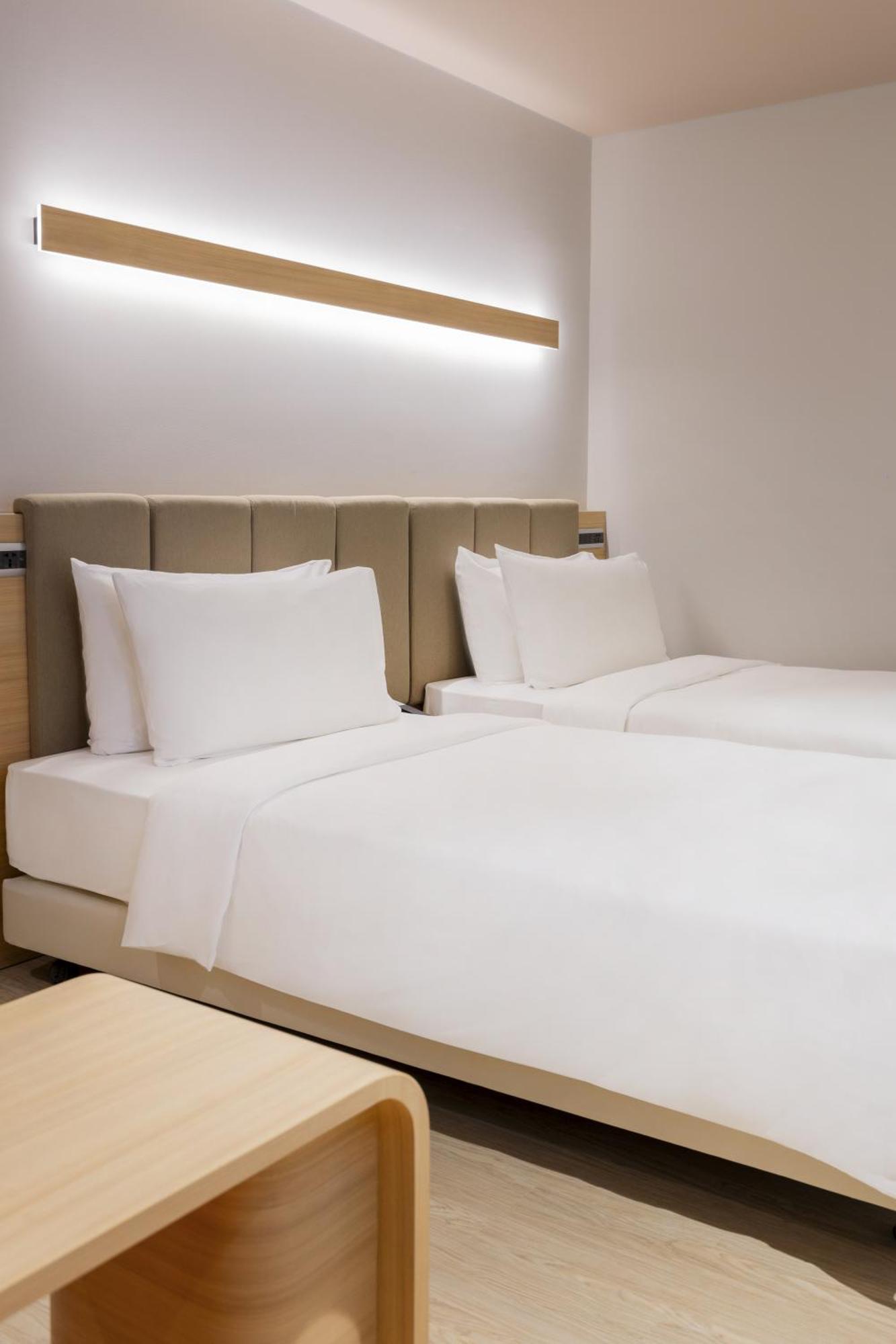 Nishitetsu Hotel Croom Bangkok Silom Bagian luar foto